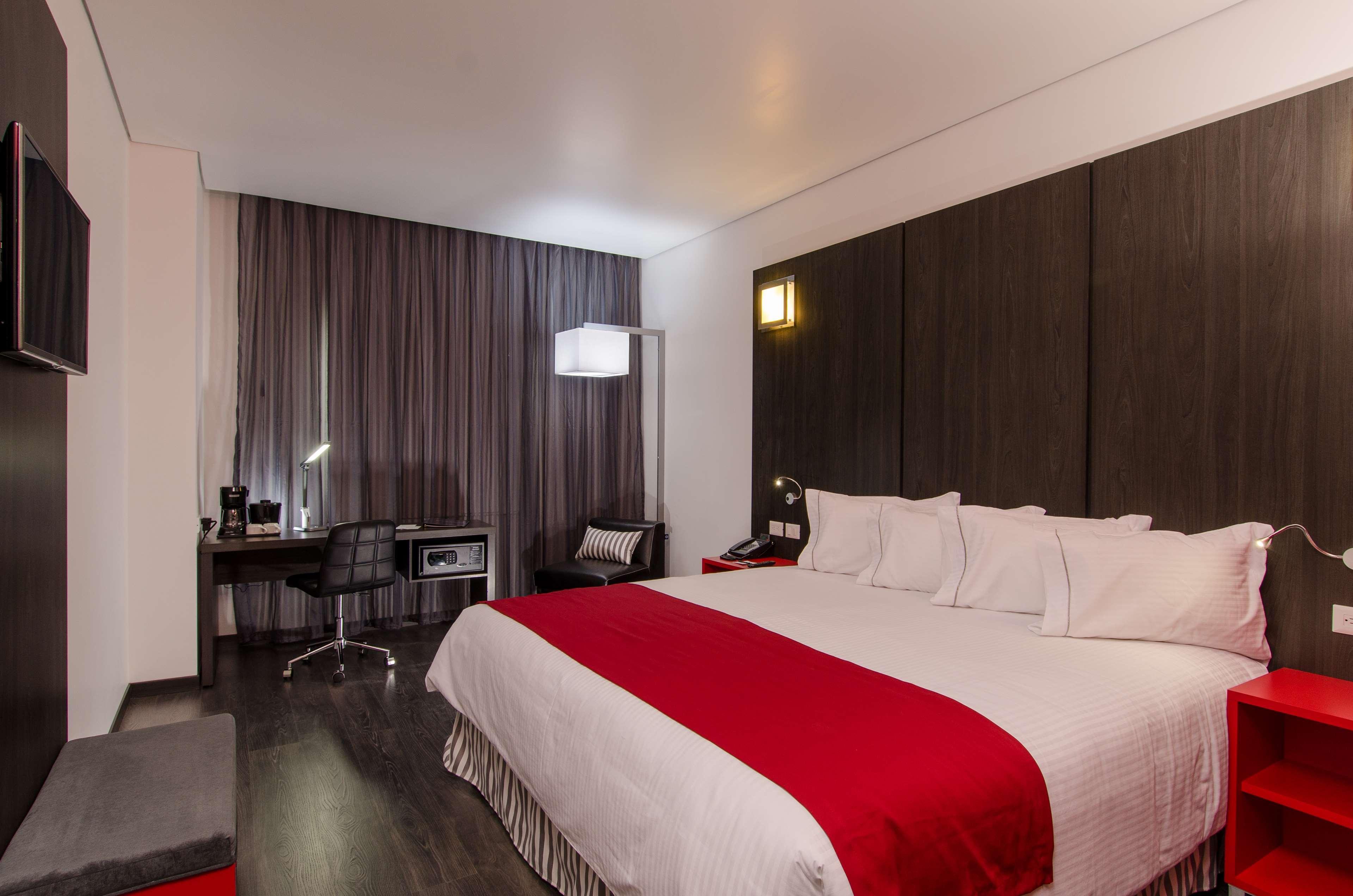 Ramada Encore San Luis Potosí Eksteriør bilde